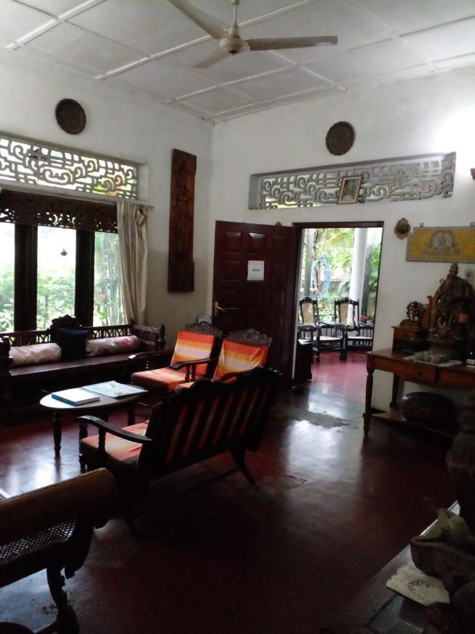 Traditional Kandyan House Exterior photo