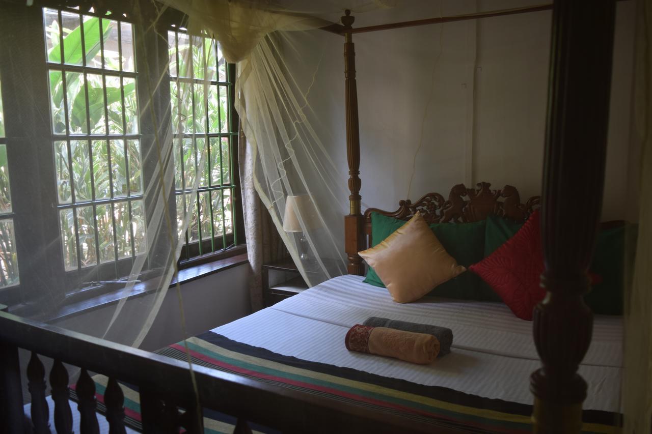 Traditional Kandyan House Exterior photo