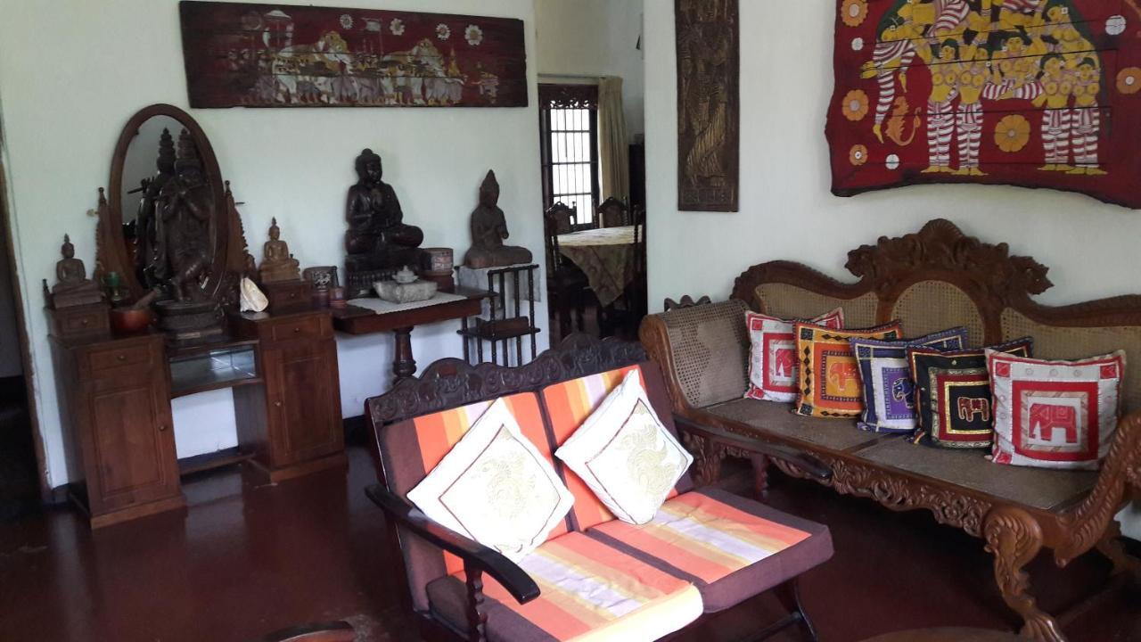 Traditional Kandyan House Exterior photo
